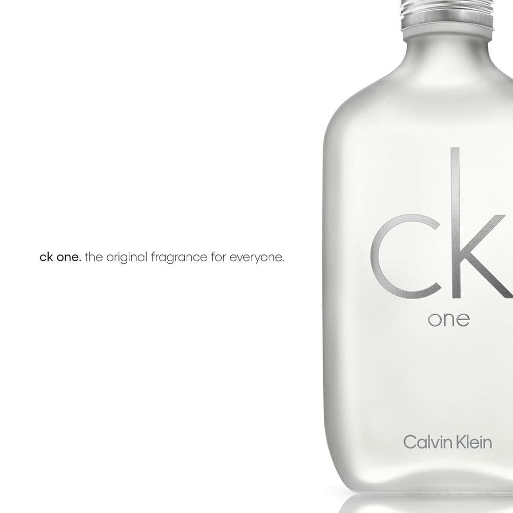 Calvin Klein CK One Eau de Toilette, fragancia cítrica unisex con té verde, bergamota, cardamomo, violeta y ámbar