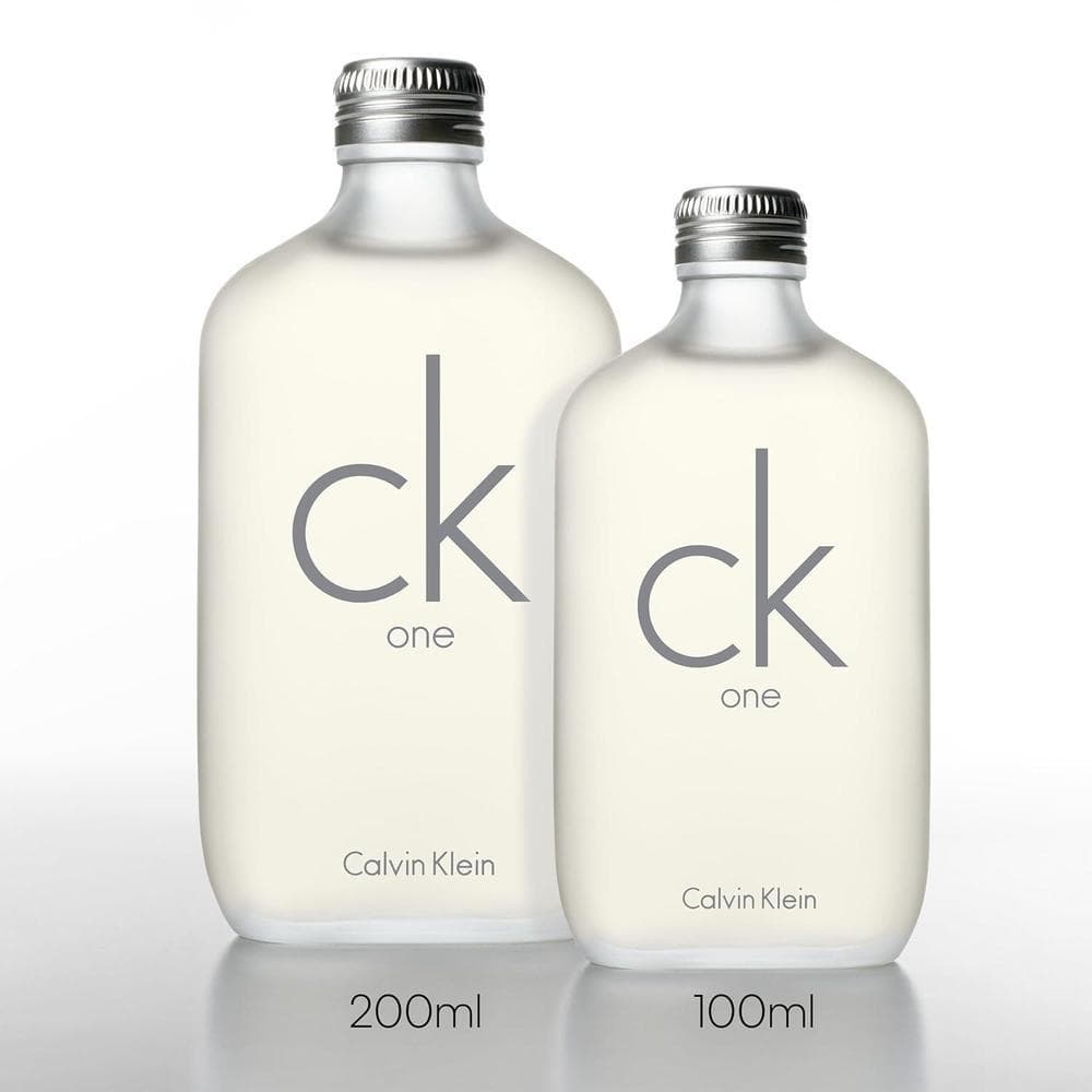 Calvin Klein CK One Eau de Toilette, fragancia cítrica unisex con té verde, bergamota, cardamomo, violeta y ámbar